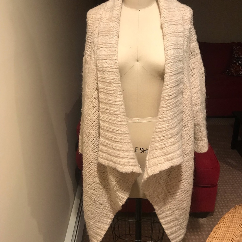 Ruehl Tan Cardigan Sweater